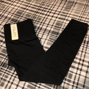 Fleece Lined Leggings✨ NWT✨